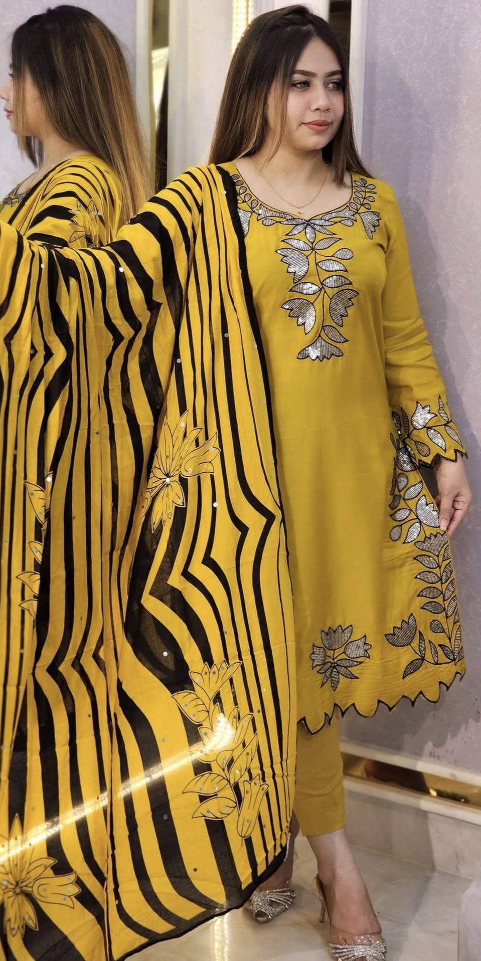 Sequinse Embroidery 3 pis