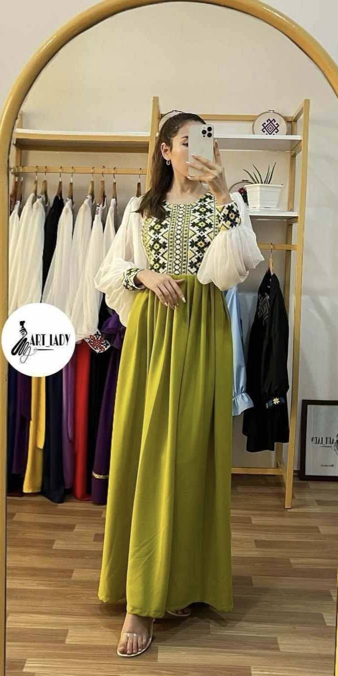 Embroidere Chery Gown